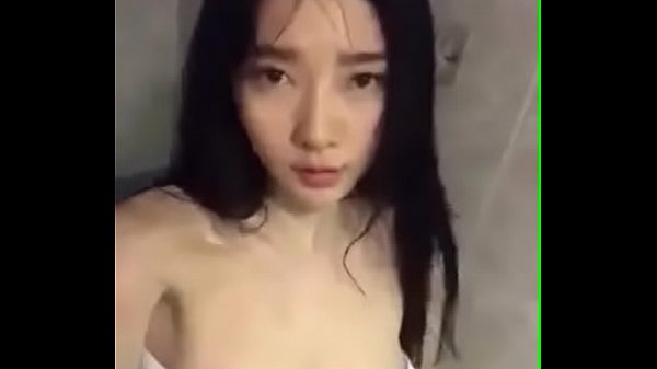 Em gái dâm dục show lồn đi tắm thủ dâm
